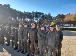 7 октября команда техникума "Патриот" приняла активное участие в военно-спортивной игре "Зарница" Кировского района.